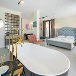 Relax Ξενοδοχείο